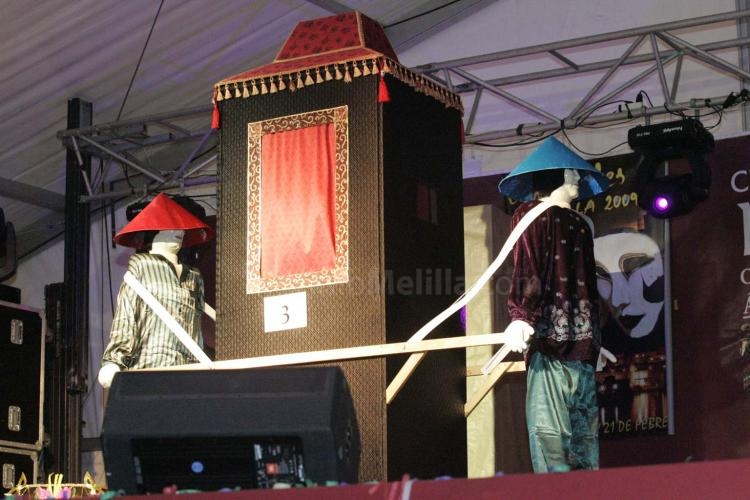 El viernes de Carnaval dejó en Melilla una velada repleta de ingenio y diversión