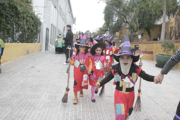 El Carnaval llega a Melilla inundando sus calles de alegría y diversión