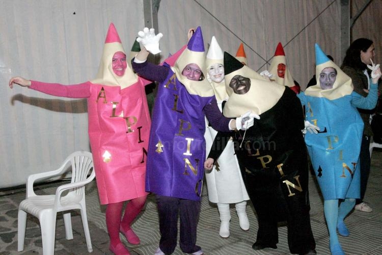 El viernes de Carnaval dejó en Melilla una velada repleta de ingenio y diversión