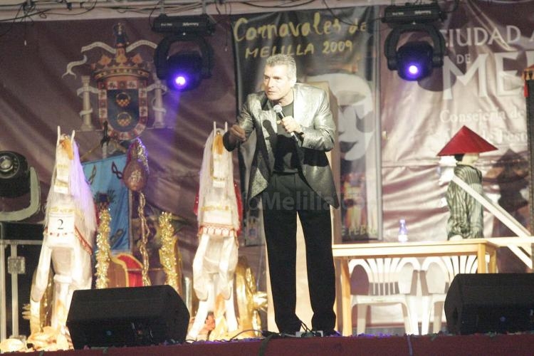 El viernes de Carnaval dejó en Melilla una velada repleta de ingenio y diversión