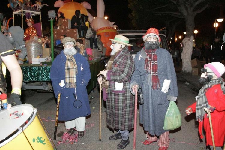 La tradicional quema de la sardina pone el punto y final al Carnaval de Melilla 2009