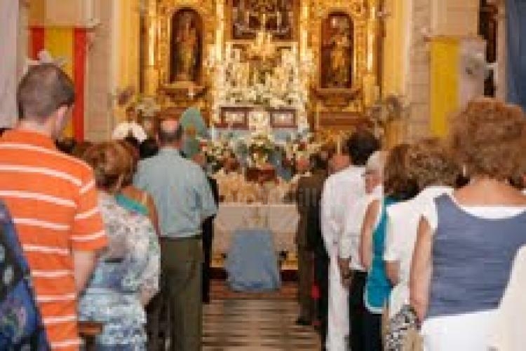 Imbroda pide a la Patrona de Melilla por los parados y los enfermos