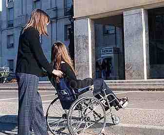 El Gobierno regula las condiciones básicas de accesibilidad a los edificios