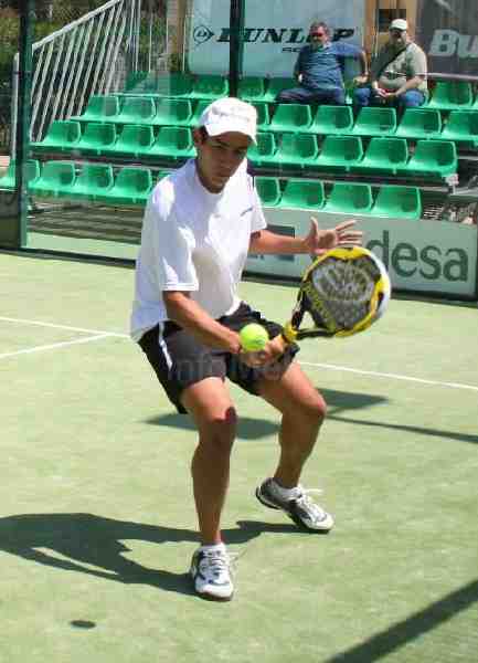Uri Botello de nuevo Campeón Universitario de padel