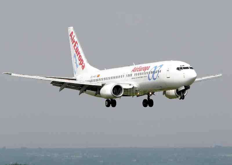 Conesa cree que el PSOE se alegra de que Air Europa no opere en Melilla y recuerda que el único responsable es el Gobierno central