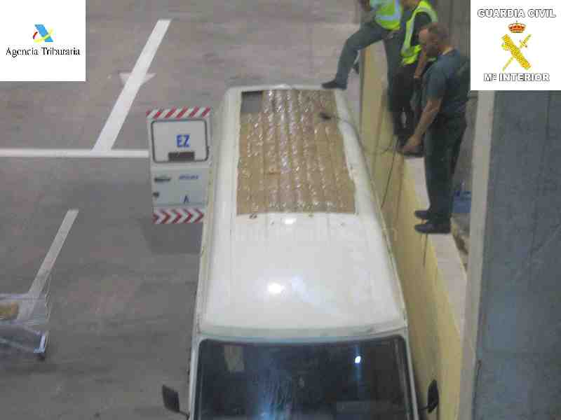 La Guardia Civil se incauta de más de 200 kilogramos de droga en el puerto melillense