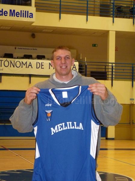 Foote con la camiseta de CB Melilla