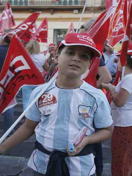 UGT y CC.OO. destacan el éxito de la huelga general y esperan que Zapatero rectifique y retire la reforma laboral