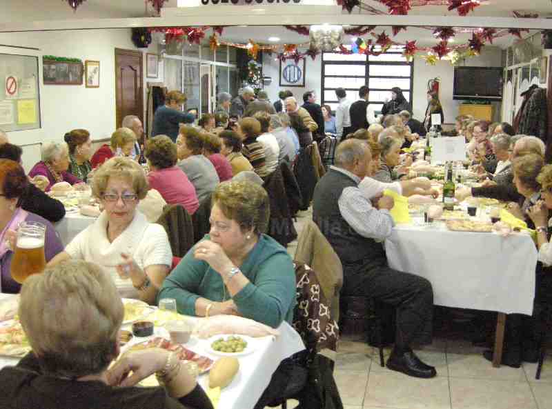 El Club de Jubilados y Pensionistas 'La Amistad' agasaja a la Administración Central