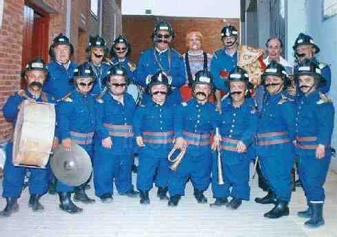Casi tres cuartos de la Mezquita del Toreo para disfrutar del humor del 'Bombero Torero'