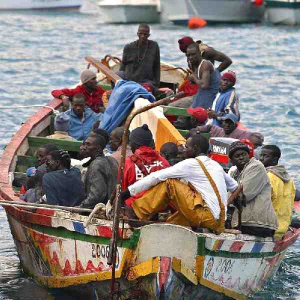 La Guardia Civil intercepta en Motril a 44 inmigrantes procedentes de la Mar Chica