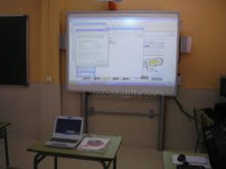 El Ministerio de Educación da un nuevo impulso al uso de ordenadores en las aulas de Melilla