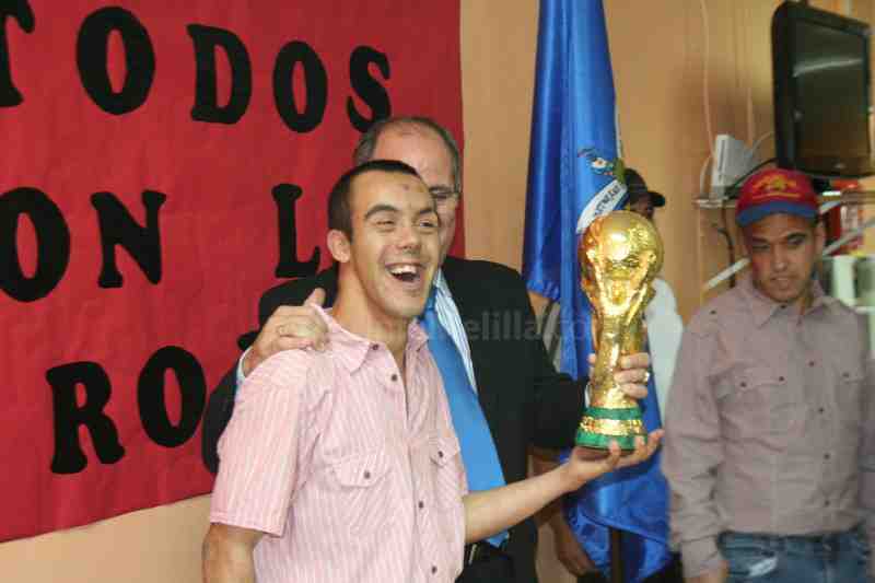 La verdadera Copa del Mundo se pasea orgullosa por Melilla