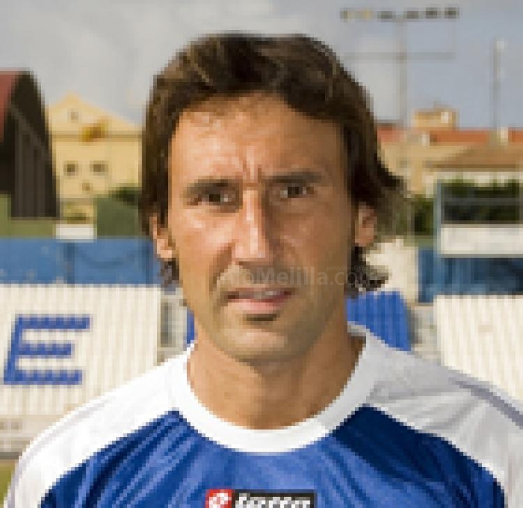 Alex Fernández, uno de los veteranos centrocampisas del Melilla