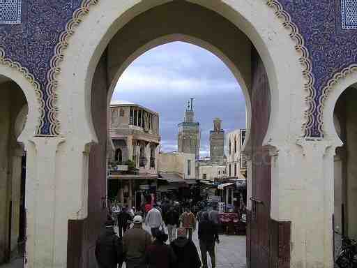 Fez se incluirá como destino en los paquetes turísticos Málaga-Melilla