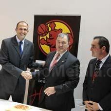 El PSOE celebra que Robles apoye la comisión de investigación de la Ciudad del Fútbol