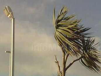 Melilla, en alerta naranja por riesgo de lluvia, fuertes vientos y oleaje en la mar