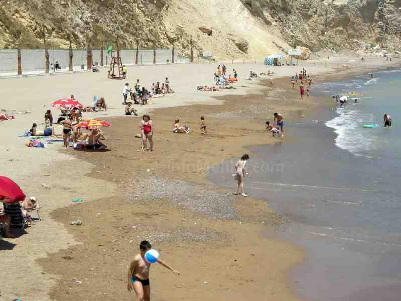 Arana destaca la importante afluencia de bañistas a las playas de Horcas Coloradas este fin de semana