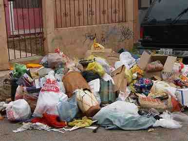 Melilla reduce un 7 por ciento la basura generada en 2009 debido a la crisis
