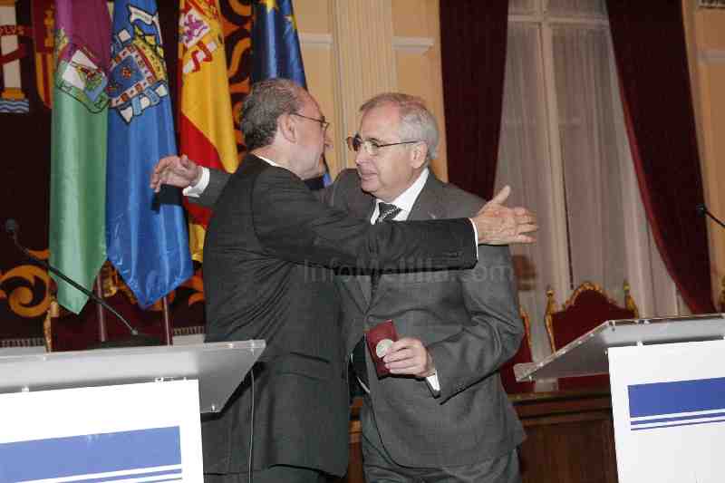 Imbroda ha brindado su apoyo a De la Torre