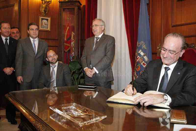 Melilla y Málaga estrechan sus lazos de unión con la firma de un importante acuerdo marco