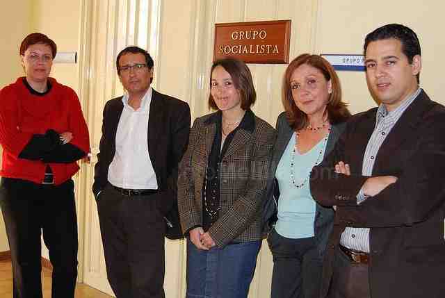 Los diputados socialistas denuncian favoritismos con los antiguos terrenos de Cruz Roja