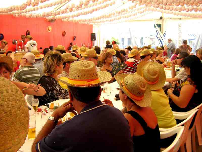 Los Cabales, un asiduo de la Feria de Melilla que ofrece diversión a raudales y buena comida