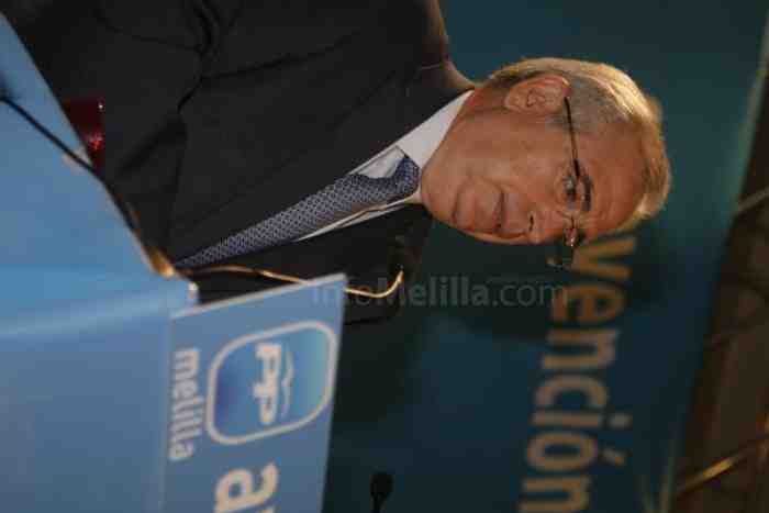 Imbroda, convencido de que los problemas de Melilla y de España se acabarán con Rajoy