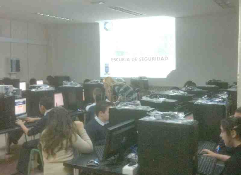 Arranca el Proyecto Escuela de Seguridad con el alumnado del 'Enrique Soler'
