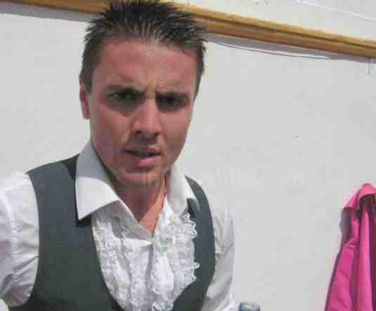 'El Goy' abre la puerta grande en Darro con tres orejas y un rabo de toros de Enrique Ponce