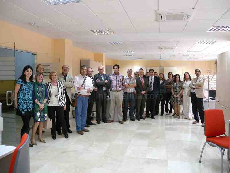 El Rector de la Universidad de Granada inaugura la nueva Sala de Recursos Multimedia del campus melillense
