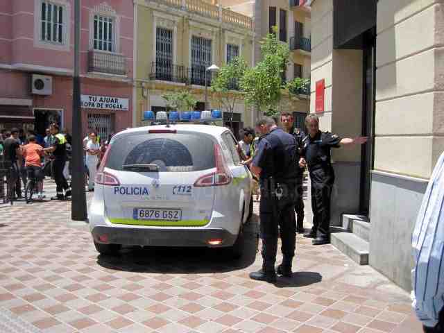 Detenido un individuo cuando intentaba perpetrar un atraco en una sucursal del Banco Santander en Melilla (AMPLIACIÓN)