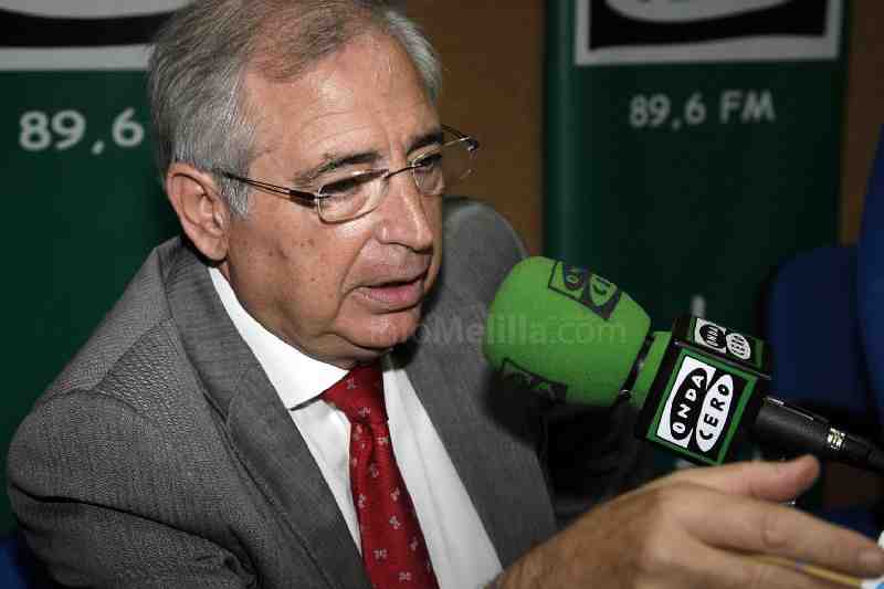 Imbroda cree que Gobierno debe consensuar medidas que afectan a Ayuntamientos
