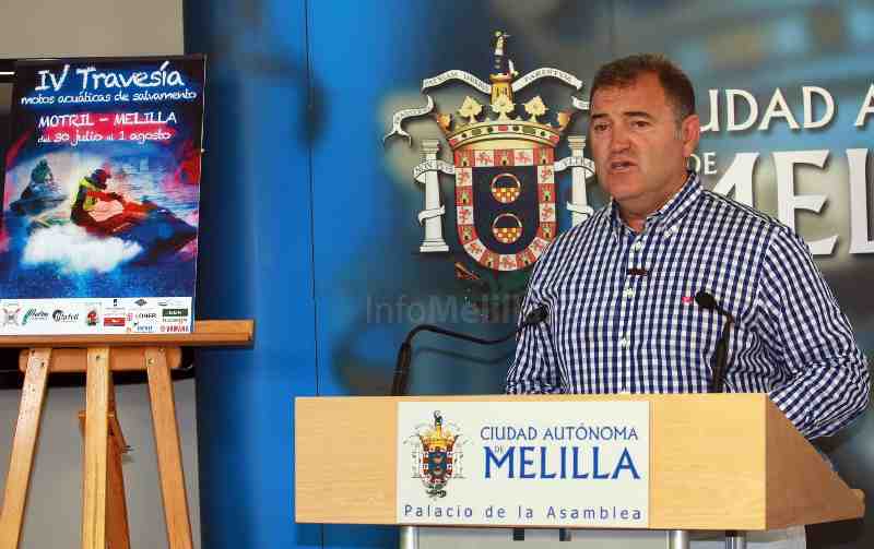 El Consejero de Deportes presentando el acto