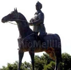 Confirmada la retirada de la estatua de Franco ubicada en el cuartel de la Legión de Melilla