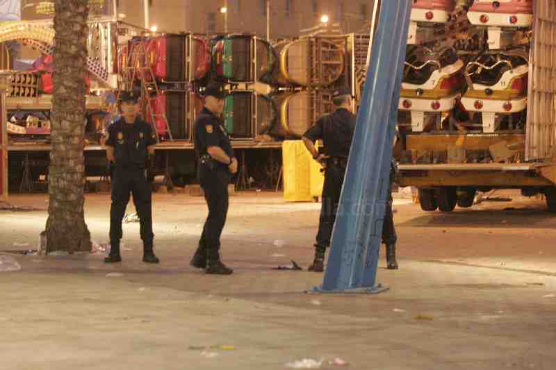 Localizados 13 inmigrantes, 9 de ellos menores, ocultos en atracciones en la primera fase de la 'Operación Feriante' en Melilla