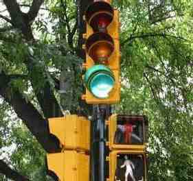 Nueva regulación semafórica en Reyes Católicos y la Avenida de Juan Carlos I, Rey