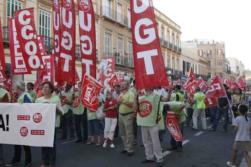 UGT y CC.OO. destacan el éxito de la huelga general y esperan que Zapatero rectifique y retire la reforma laboral