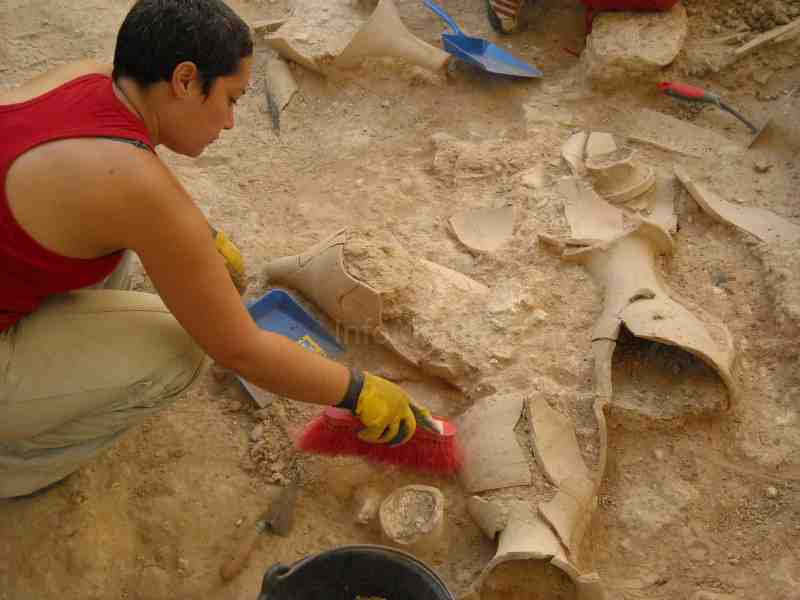 'Desenterrando Rusaddir', el testimonio gráfico de diez años excavando Melilla