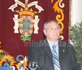 Inaugurada la muestra 'Un mundo de palillos' en la Casa de Melilla en Málaga