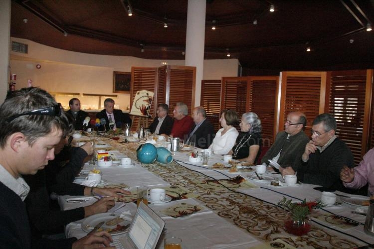 La Cofradía ha reunido a los medios de comunicación en un desayuno de trabajo