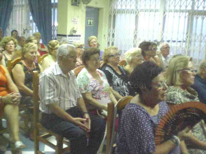 Ángel Cazorla Olmo diserta sobre 'Literatura popular' en la Casa de Melilla en Almería
