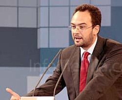 Hernando: "Melilla decide si cambia de modelo económico o sigue viviendo de subvenciones"