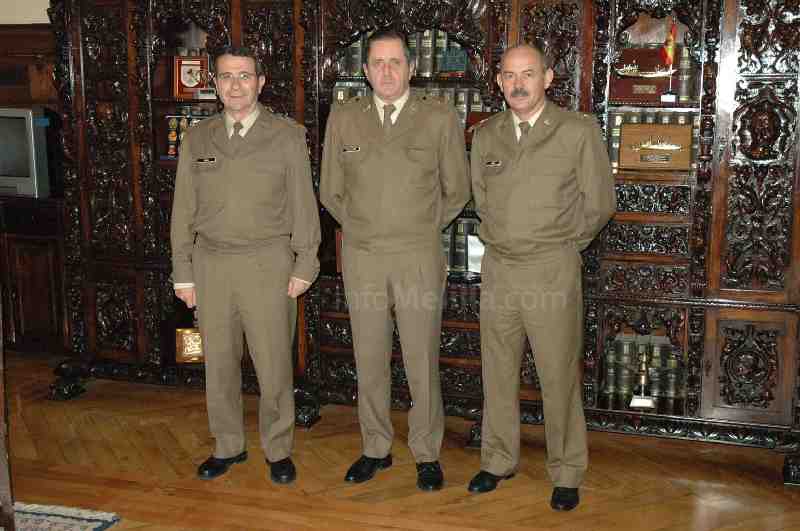 El 2º Jefe del Estado Mayor del Ejército muestra su satisfacción por el elevado nivel de preparación observado en la Comandancia de Melilla