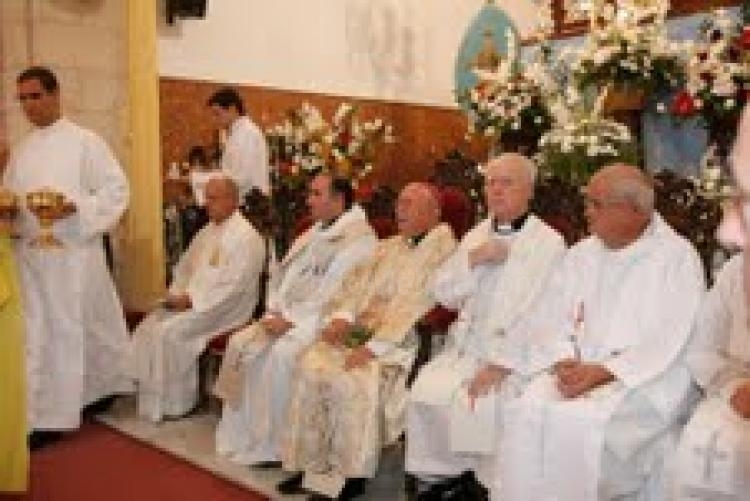 Imbroda pide a la Patrona de Melilla por los parados y los enfermos