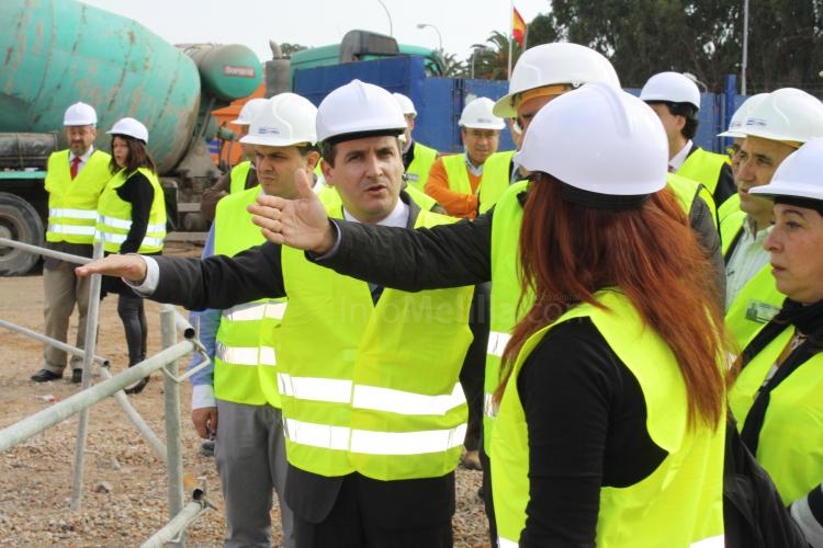 Escobar asegura que el Hospital Universitario de Melilla tiene garantizada la financiación estatal para el próximo año y los siguientes