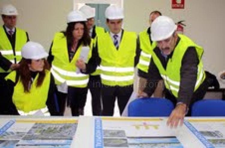 Escobar asegura que el Hospital Universitario de Melilla tiene garantizada la financiación estatal para el próximo año y los siguientes