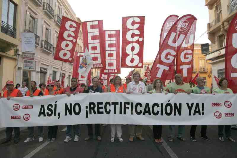UGT y CC.OO. destacan el éxito de la huelga general y esperan que Zapatero rectifique y retire la reforma laboral