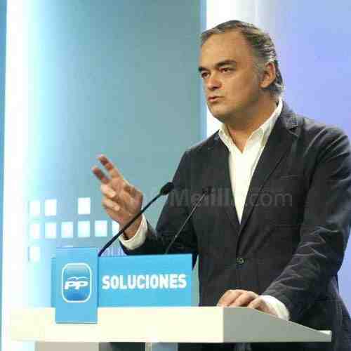 González Pons: "El Gobierno debería tomarse más en serio la cuestión y tener más presencia en Melilla"