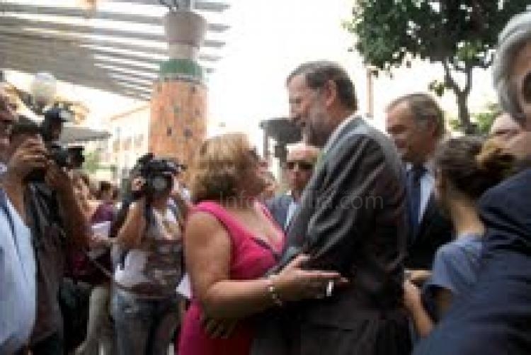 El líder del PP viste de normalidad su visita a Melilla y evita polemizar sobre el tema de Marruecos